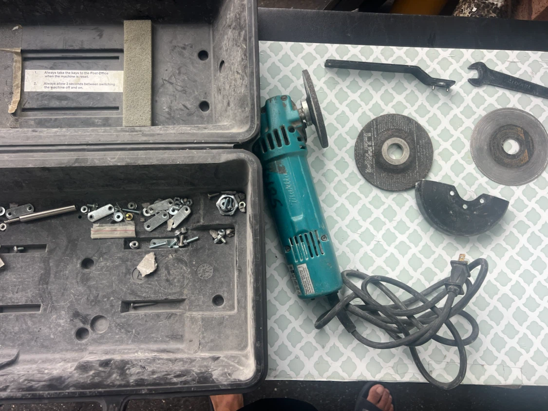 Makita 4" Disc Grinder N9514B