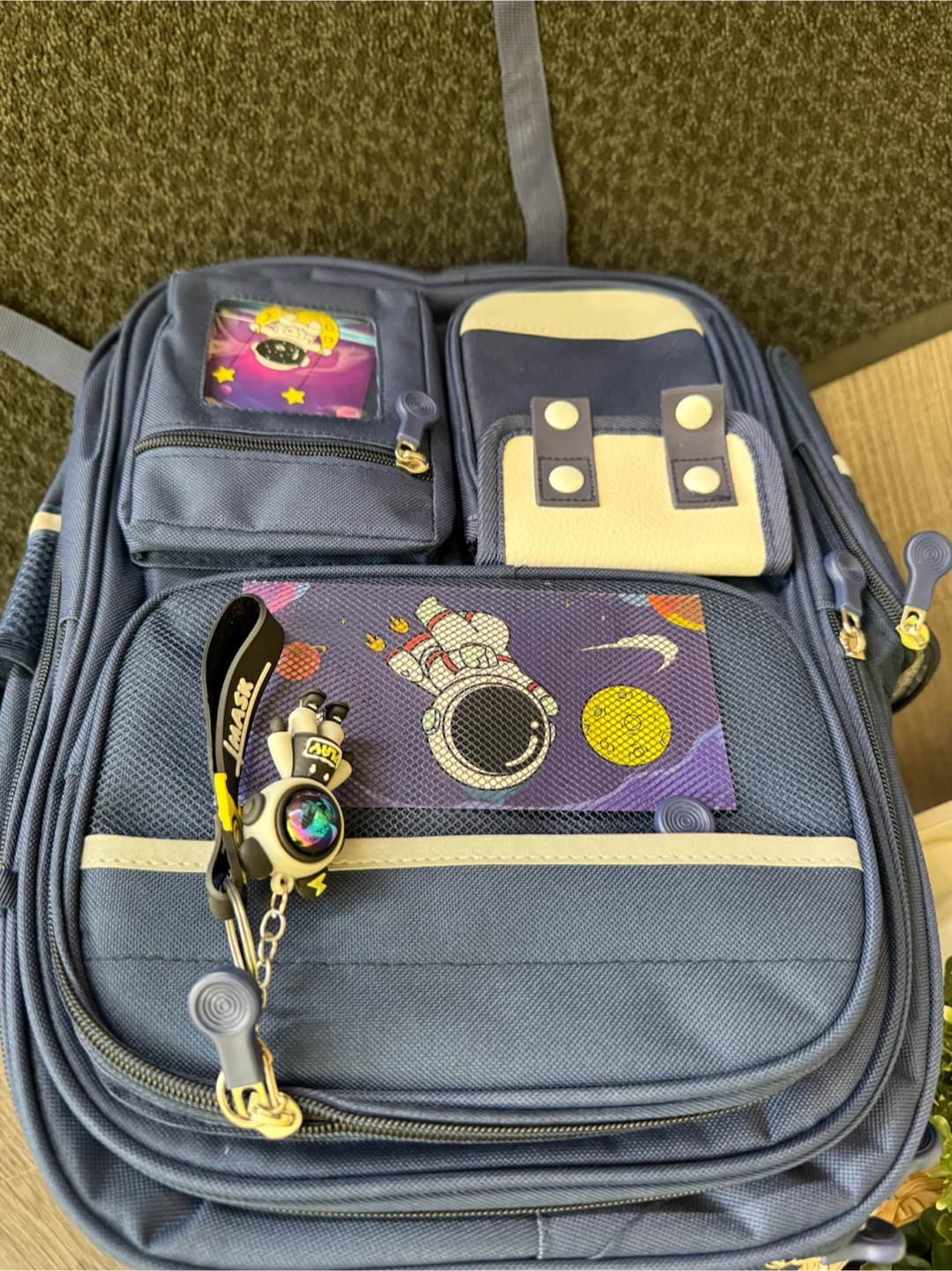 Kids' School Backpack with Astronaut Design - photo 4