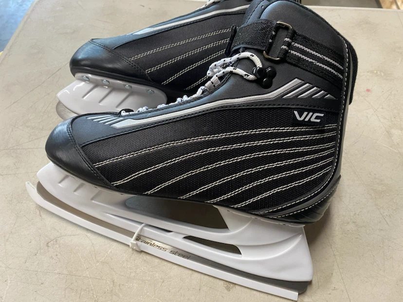 Mens Size 9 hockey skates Brand new - photo 2