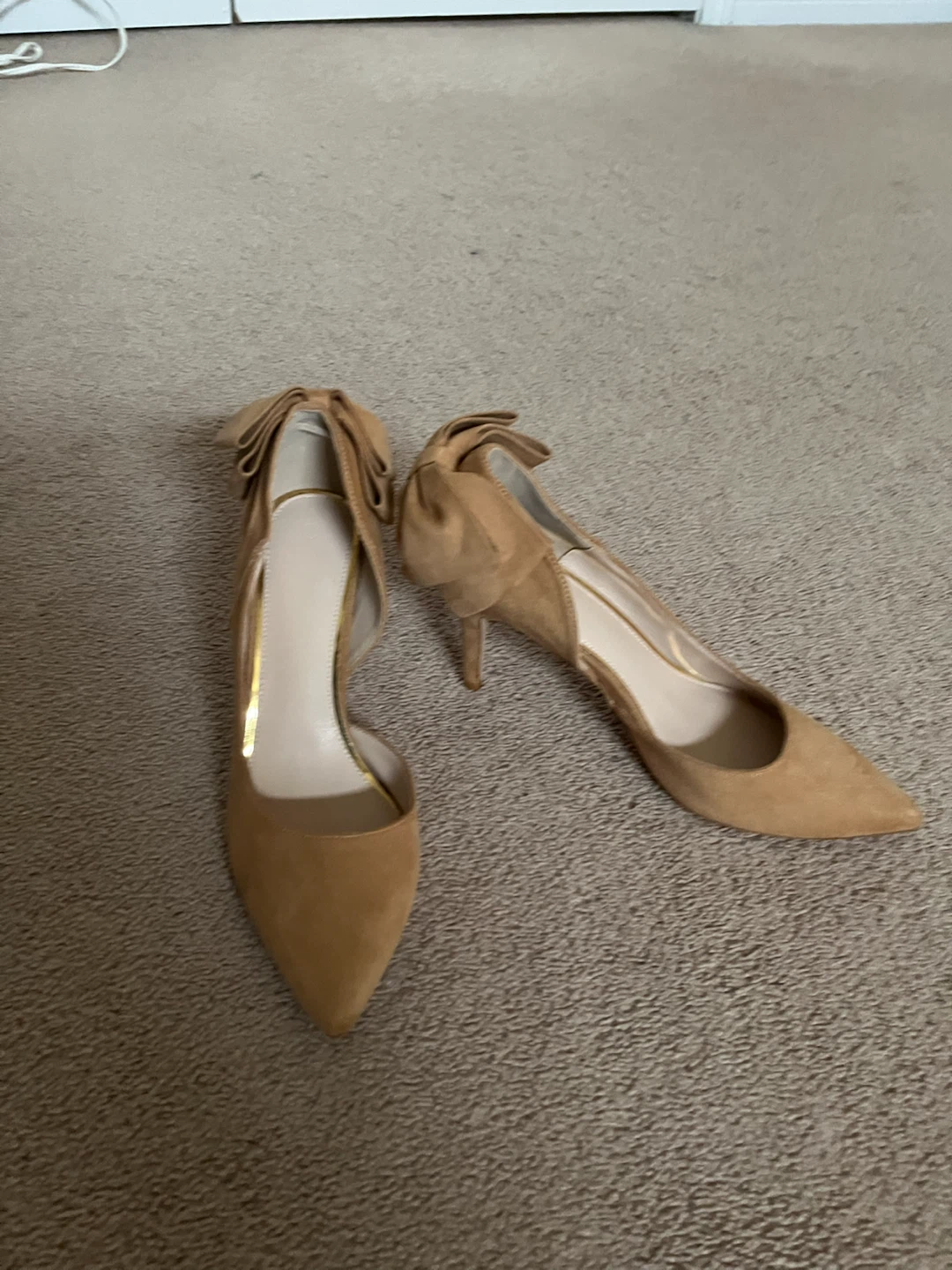 Tan Suede Bow Heels - photo 5