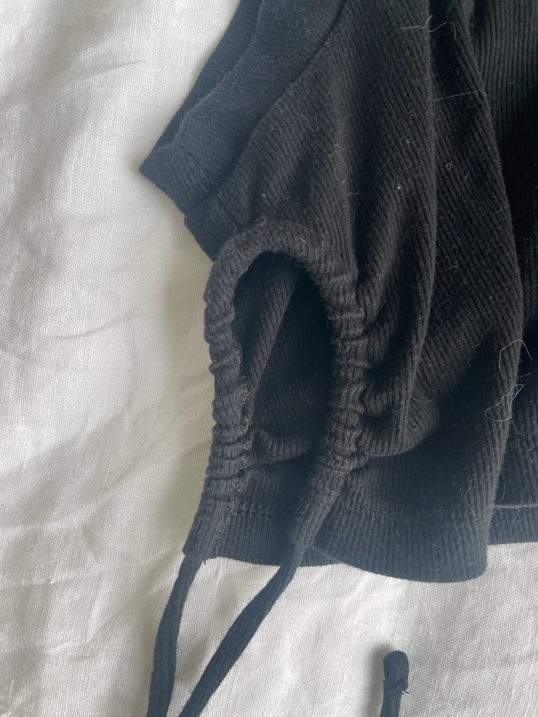 Black Ribbed Cropped Tank Top - photo 4