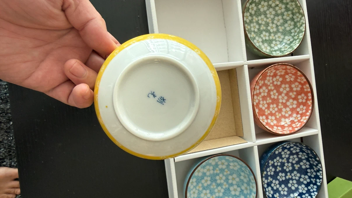 Made in Japan 5 Small Ceramic Bowls Set with Box - photo 2