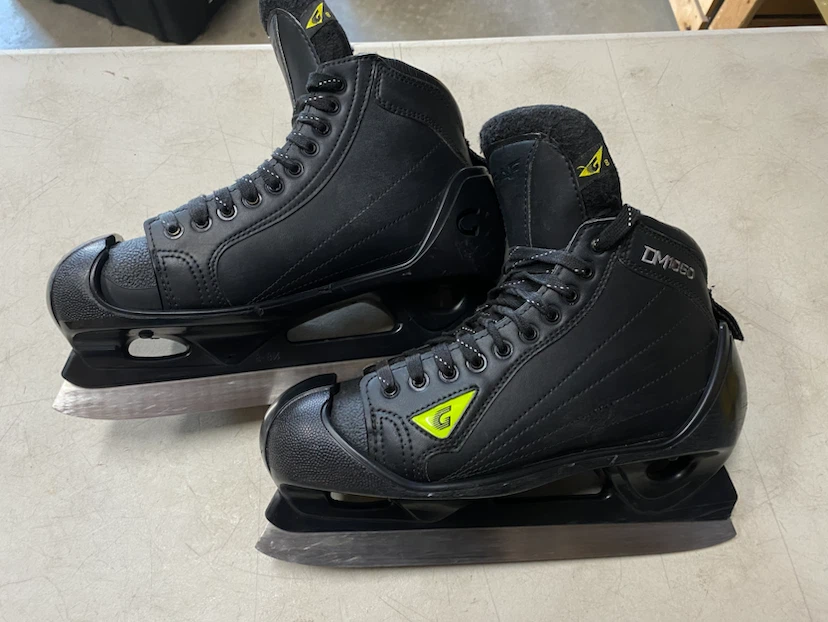 Graf DM1050 hockey goalie skates size 8