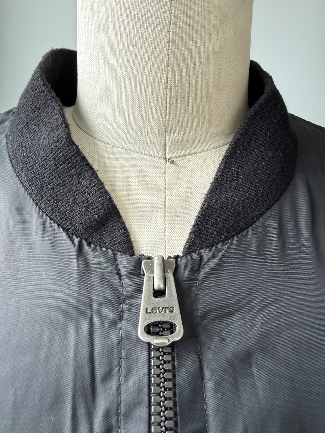 Levi's Black Bomber Jacket size small - photo 4