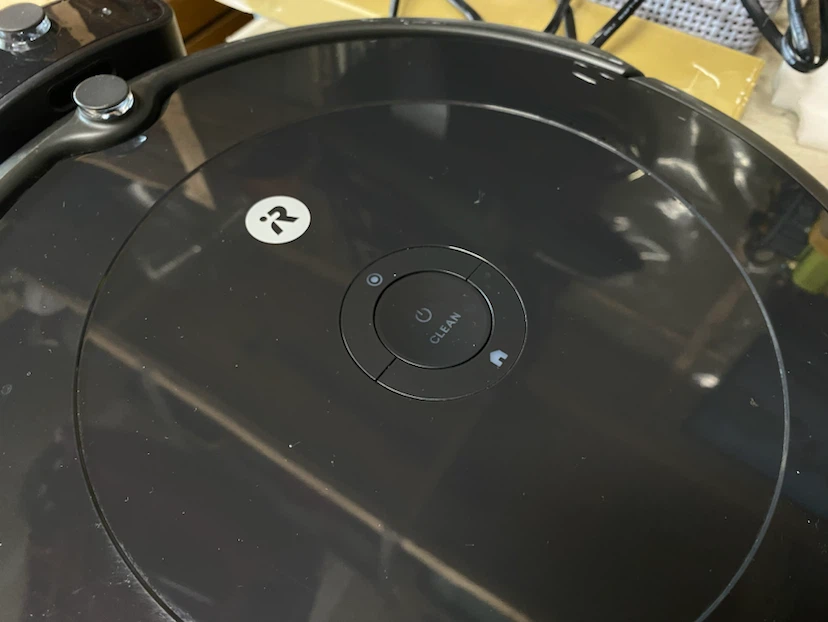Roomba WiFi vacuum - photo 3