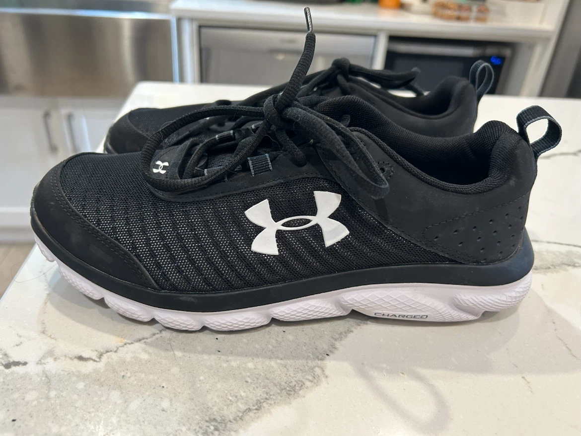 Women’s Size 9 - Under Armour Charged Assert 9 Running Shoes - photo 2