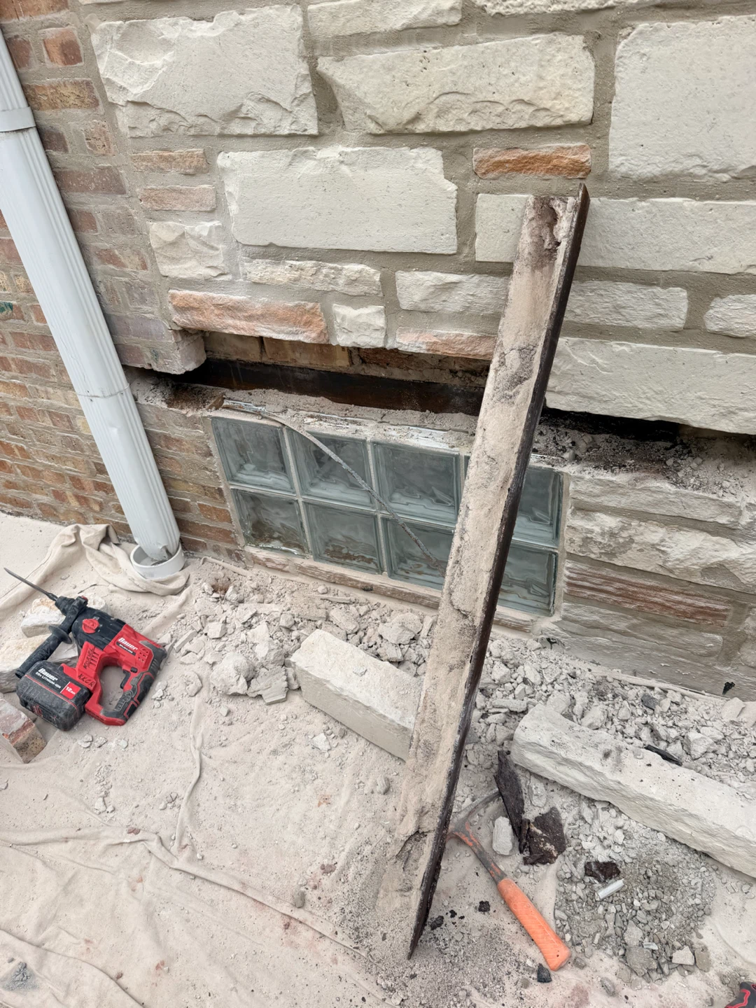 Lintel replacement & Tuck pointing