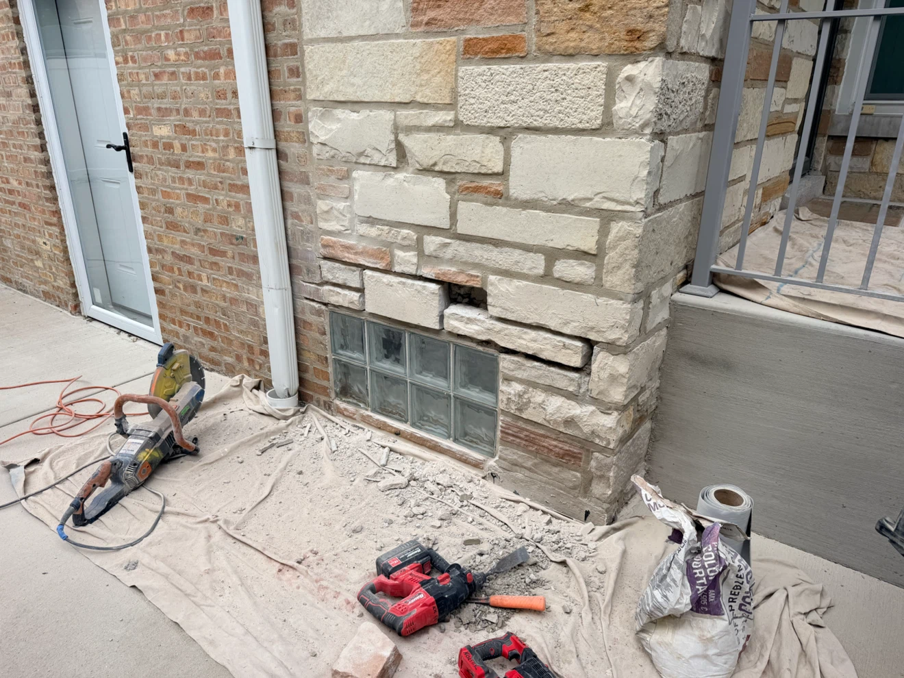 Lintel replacement & Tuck pointing - photo 4