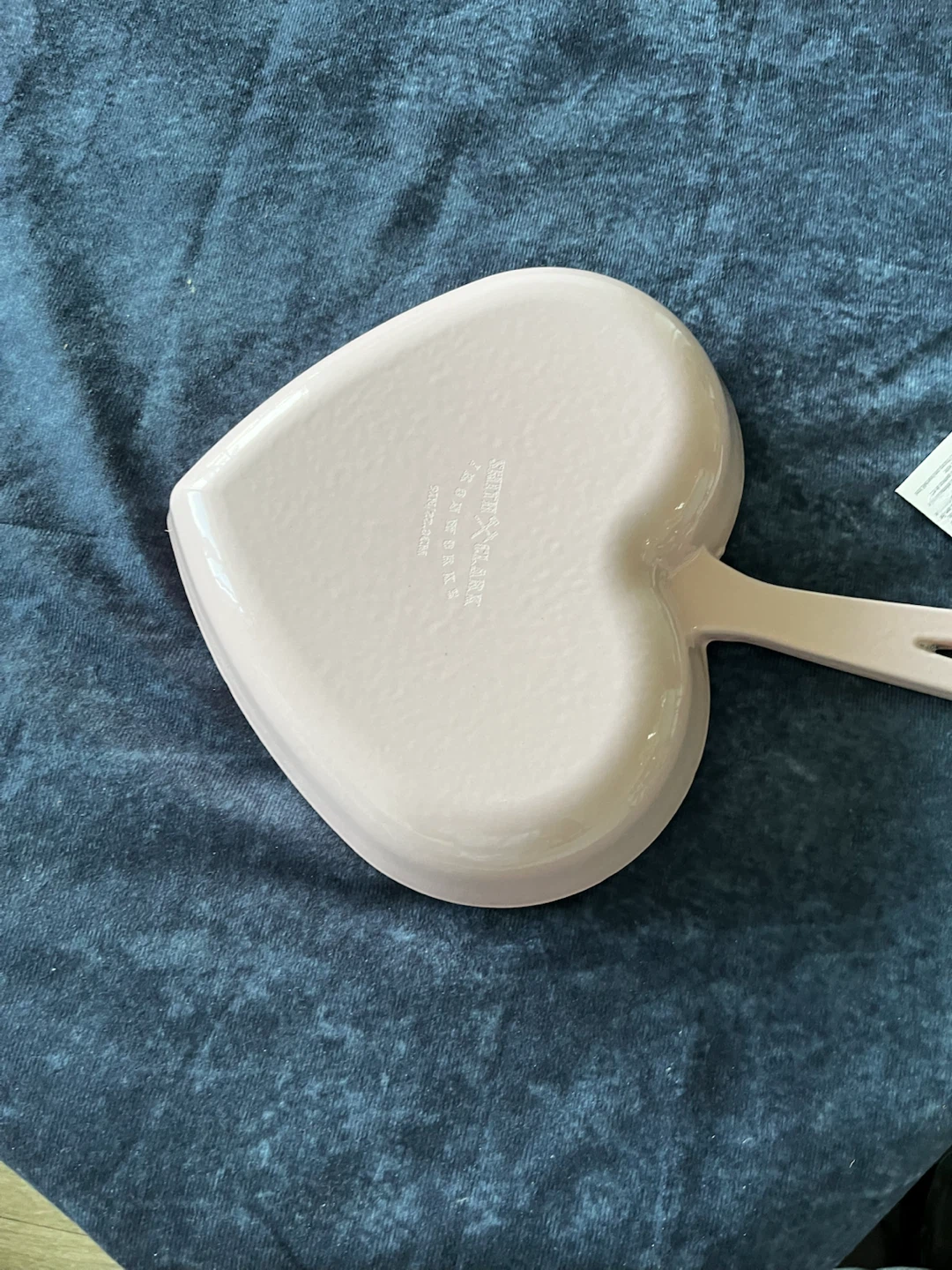 Smith & Clark Pink Heart Cast Iron Skillet - photo 2