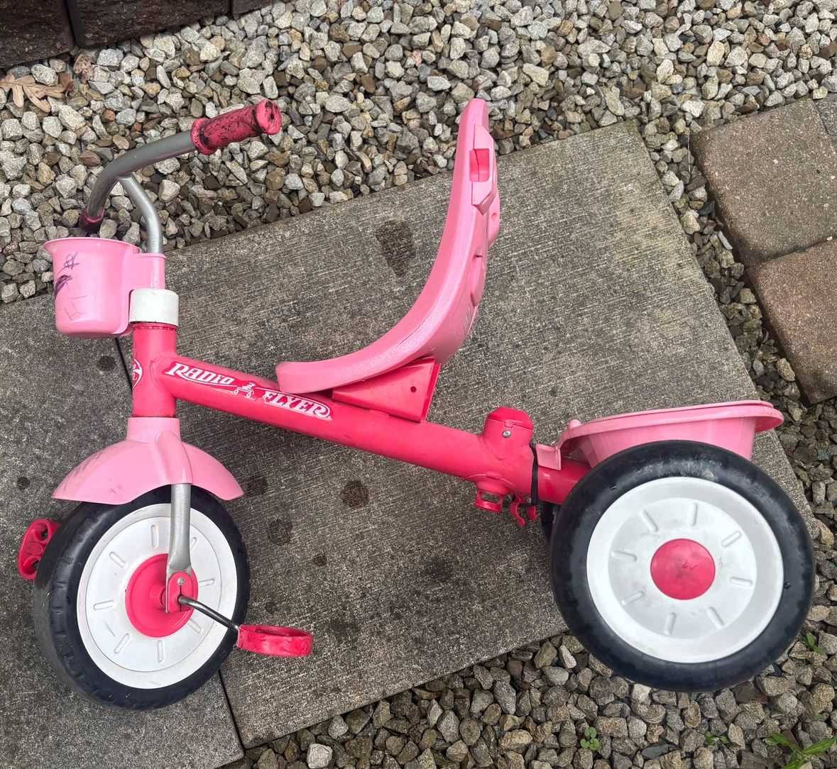 Radio Flyer Pink Tricycle - photo 2