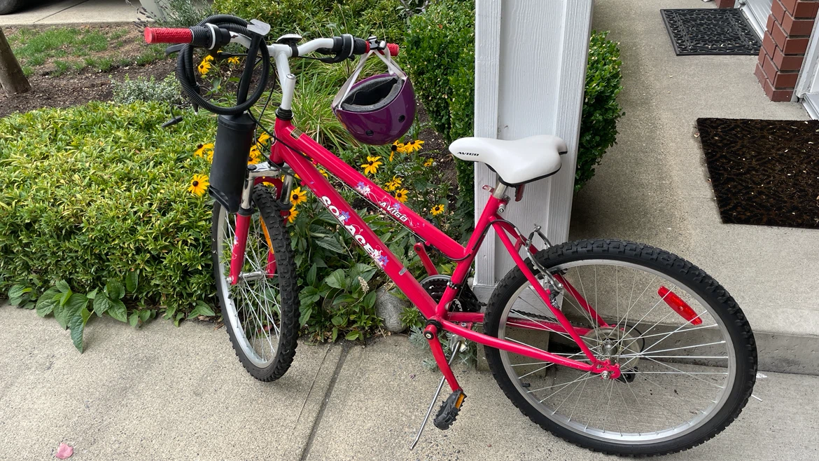 Solace Avigo Mountain Bike (FREE helmet + pump)