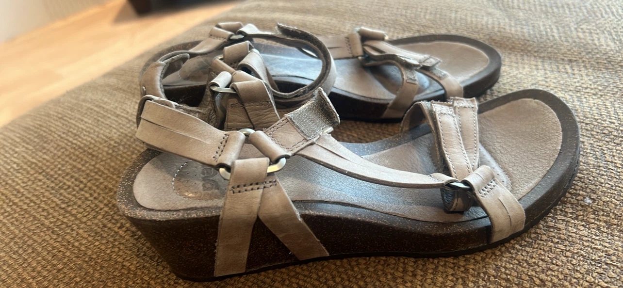 Teva Ysidro Women's Sandals in Taupe/Gray Sz. 7 1/2 - photo 4