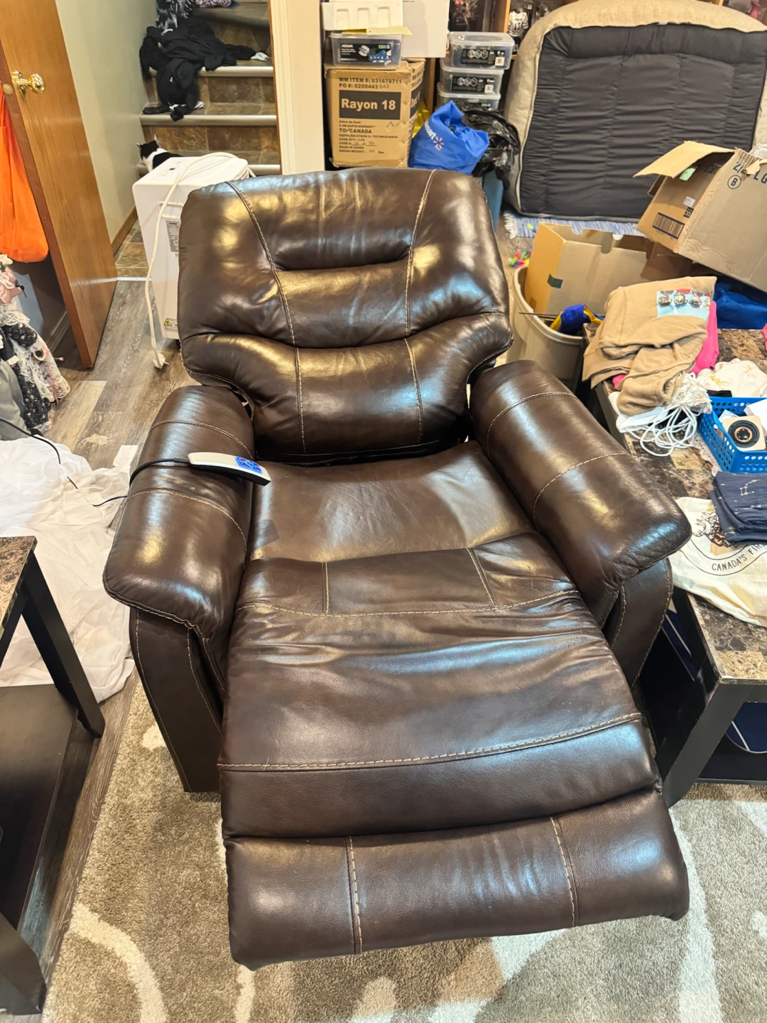 Brown Leather Lifting Recliner - photo 4