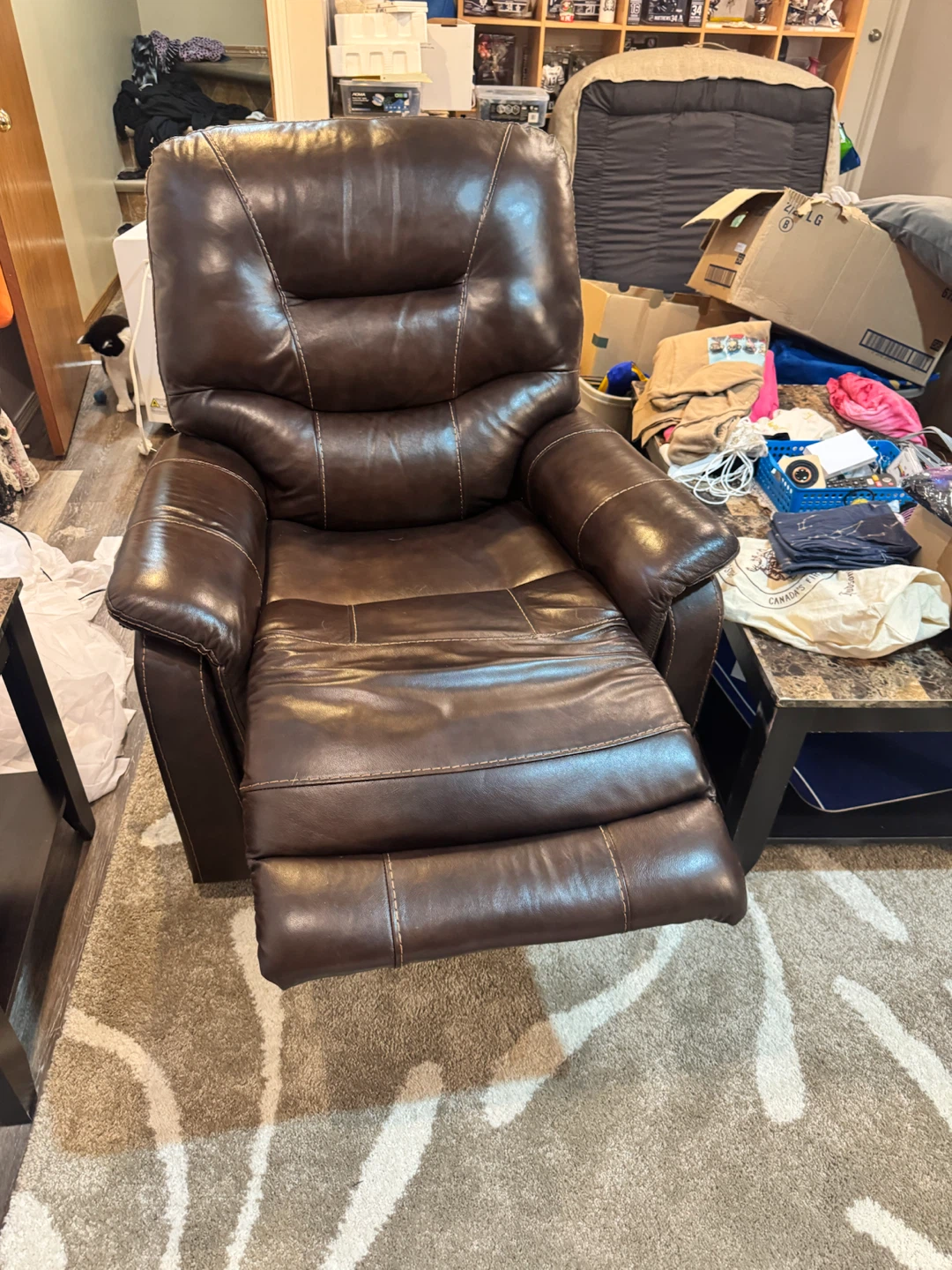 Brown Leather Lifting Recliner - photo 5