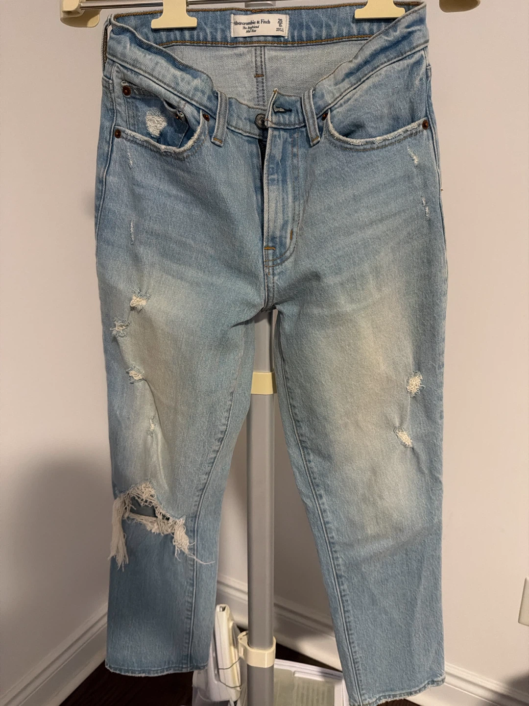 Abercrombie & Fitch Women Light Wash Jeans