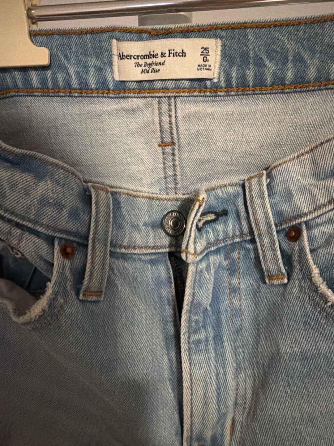 Abercrombie & Fitch Women Light Wash Jeans - photo 2