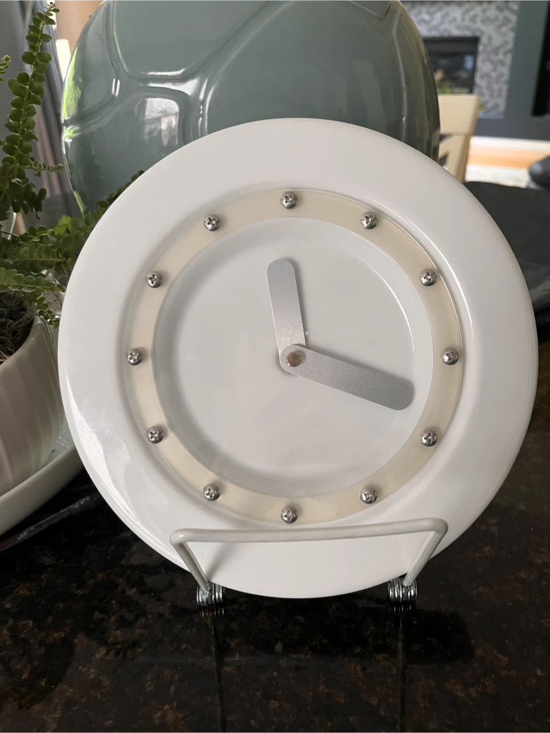 White Plate Clock ceramic battery