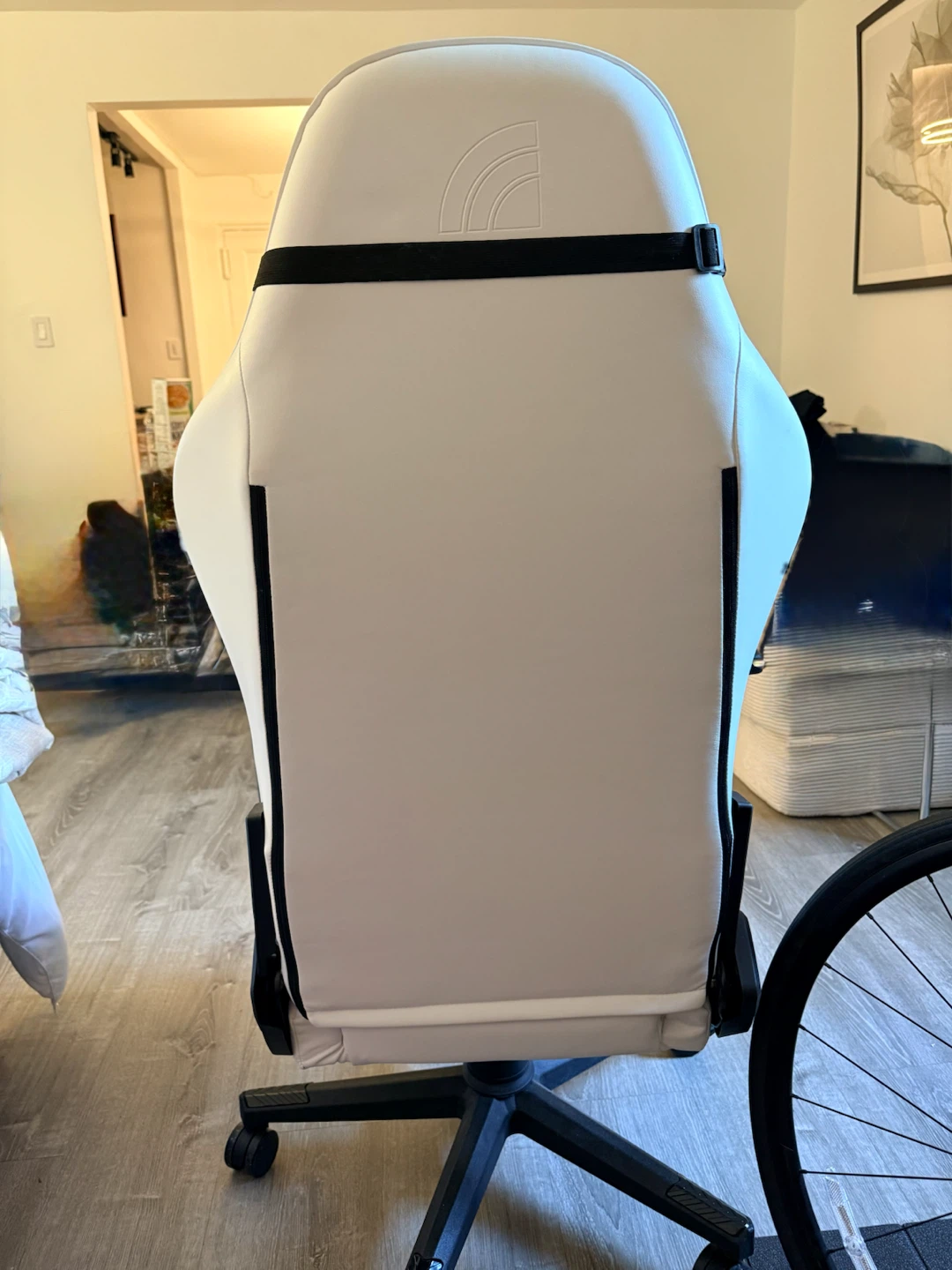 White Gaming Chair - photo 2