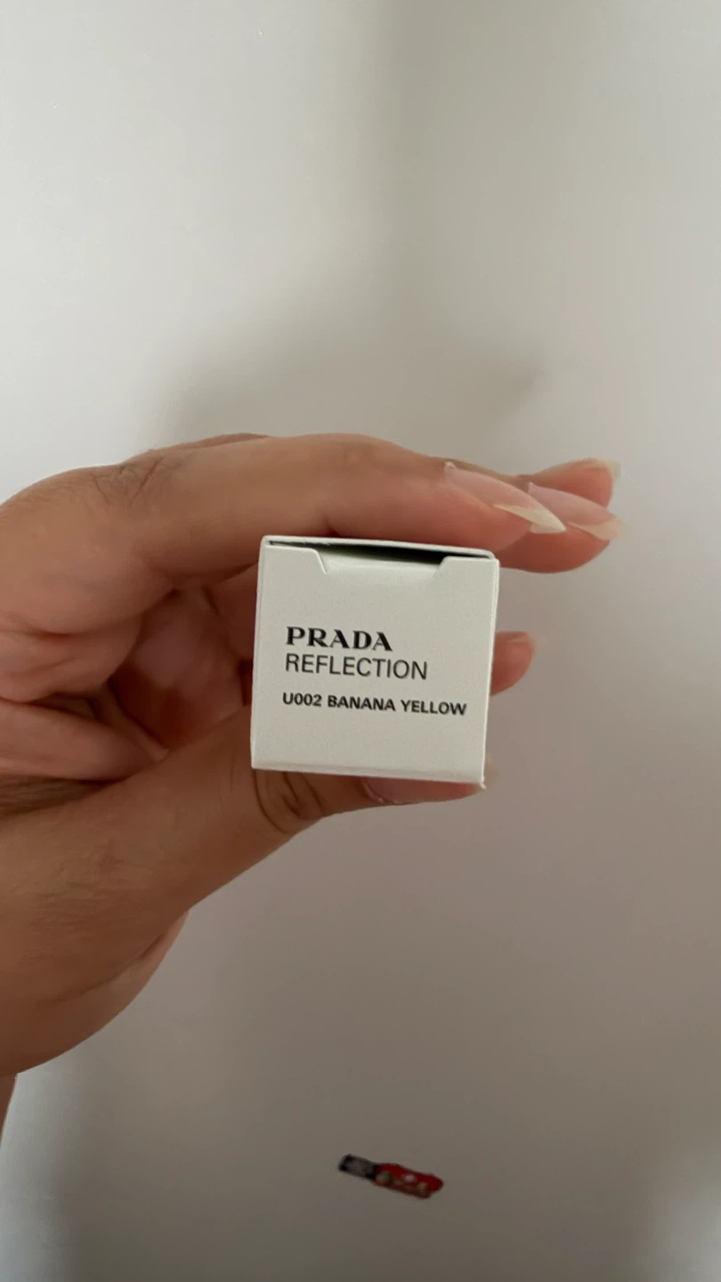 Prada Reflection Lip Gloss Banana Yellow Mini 3ml - photo 3