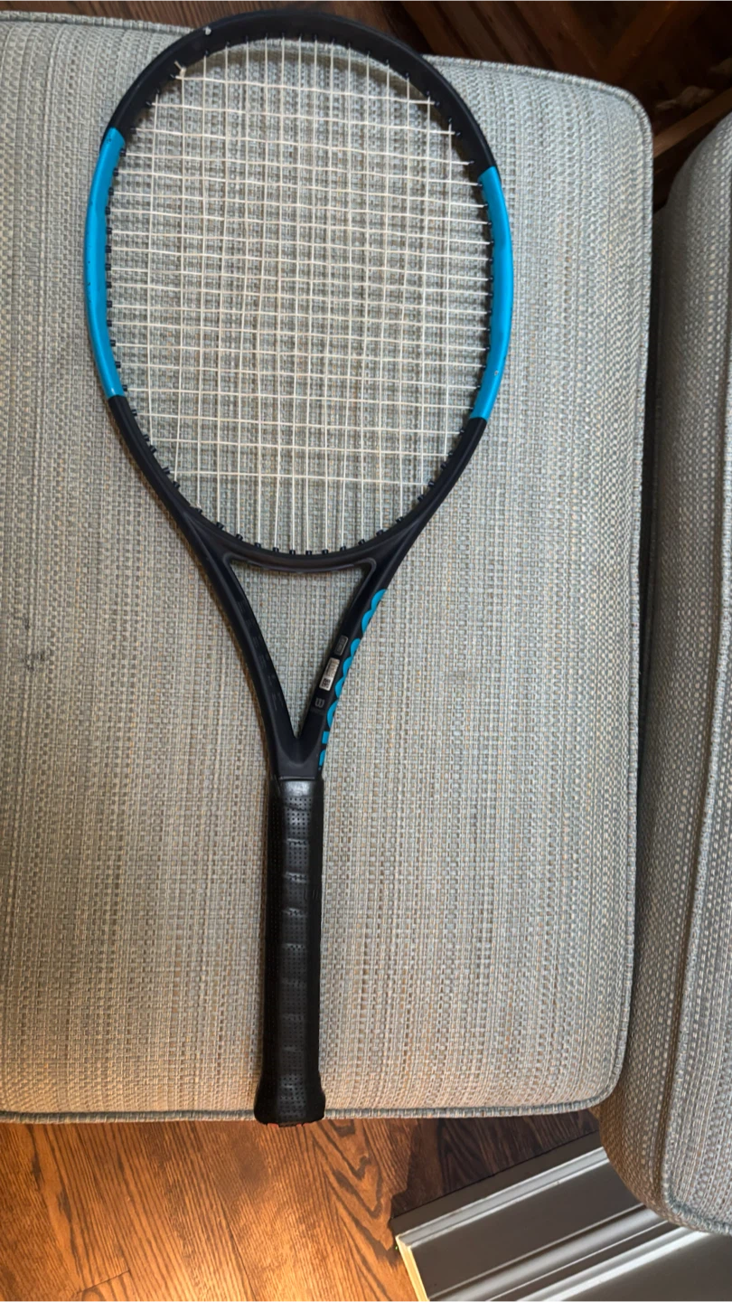 Wilson Ultra 100L V2.0 Tennis Racquet