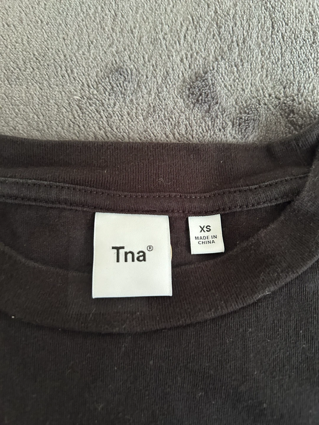 Aritzia TNA graphic t-shirt - photo 3