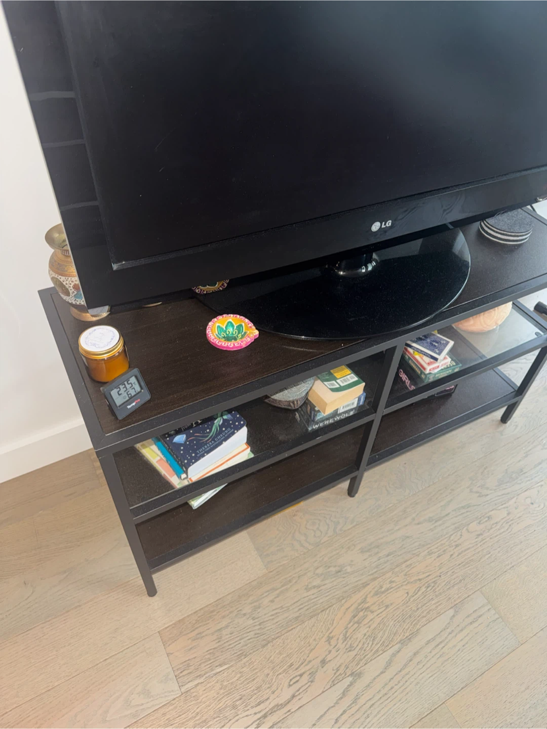 Bundle TV Setup: 40” LG TV, TV Stand and Chromcast! - photo 3
