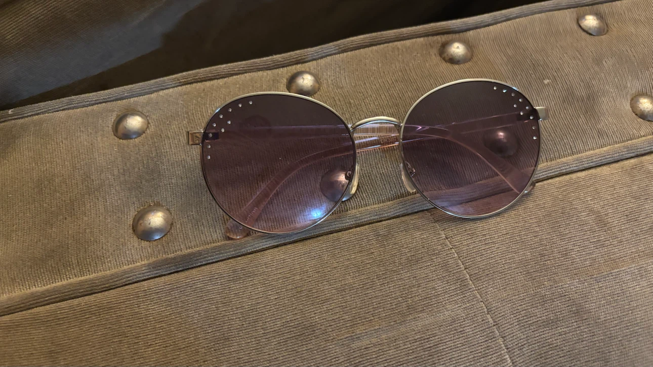 Round Sunglasses with Rhinestones