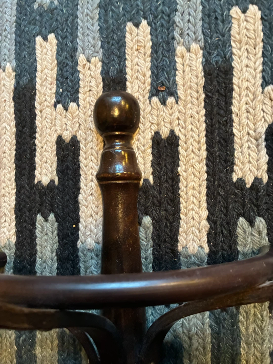 Thonet-Style Wooden Wall Mounted Coat Hook Hanger - photo 2