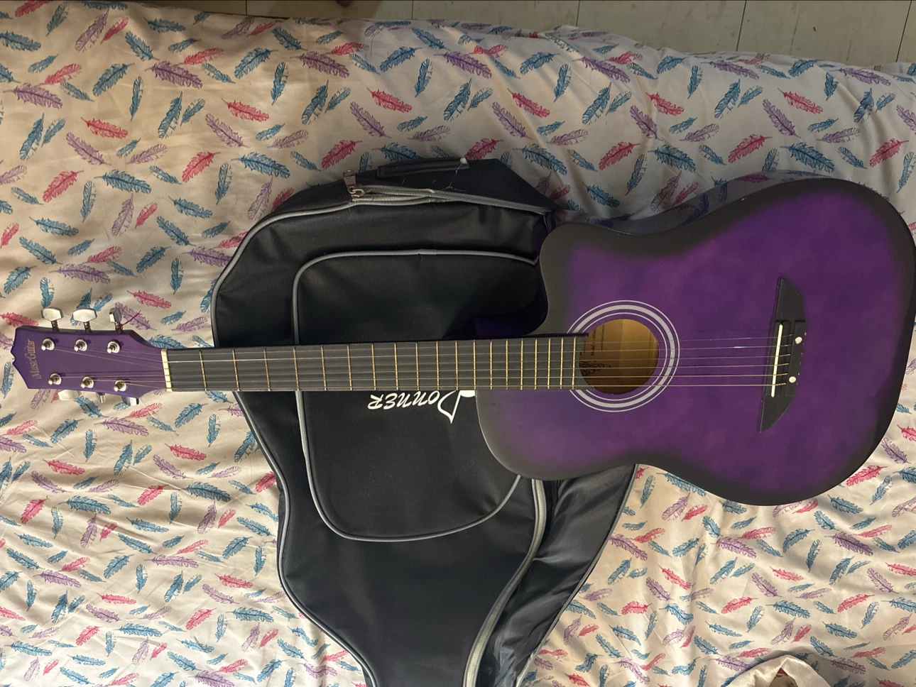 Guitar player - photo 2