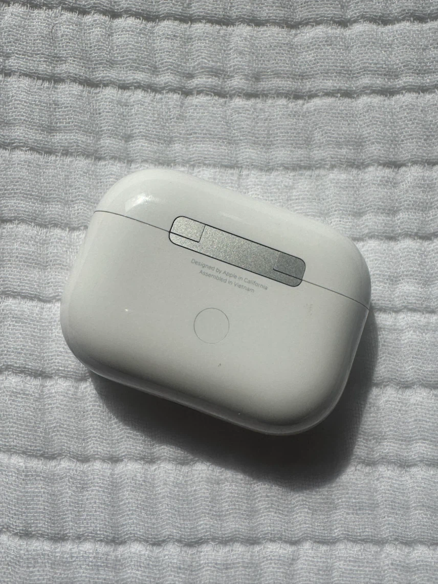 AirPods Pro (2nd generation) with MagSafe Charging Case - photo 5