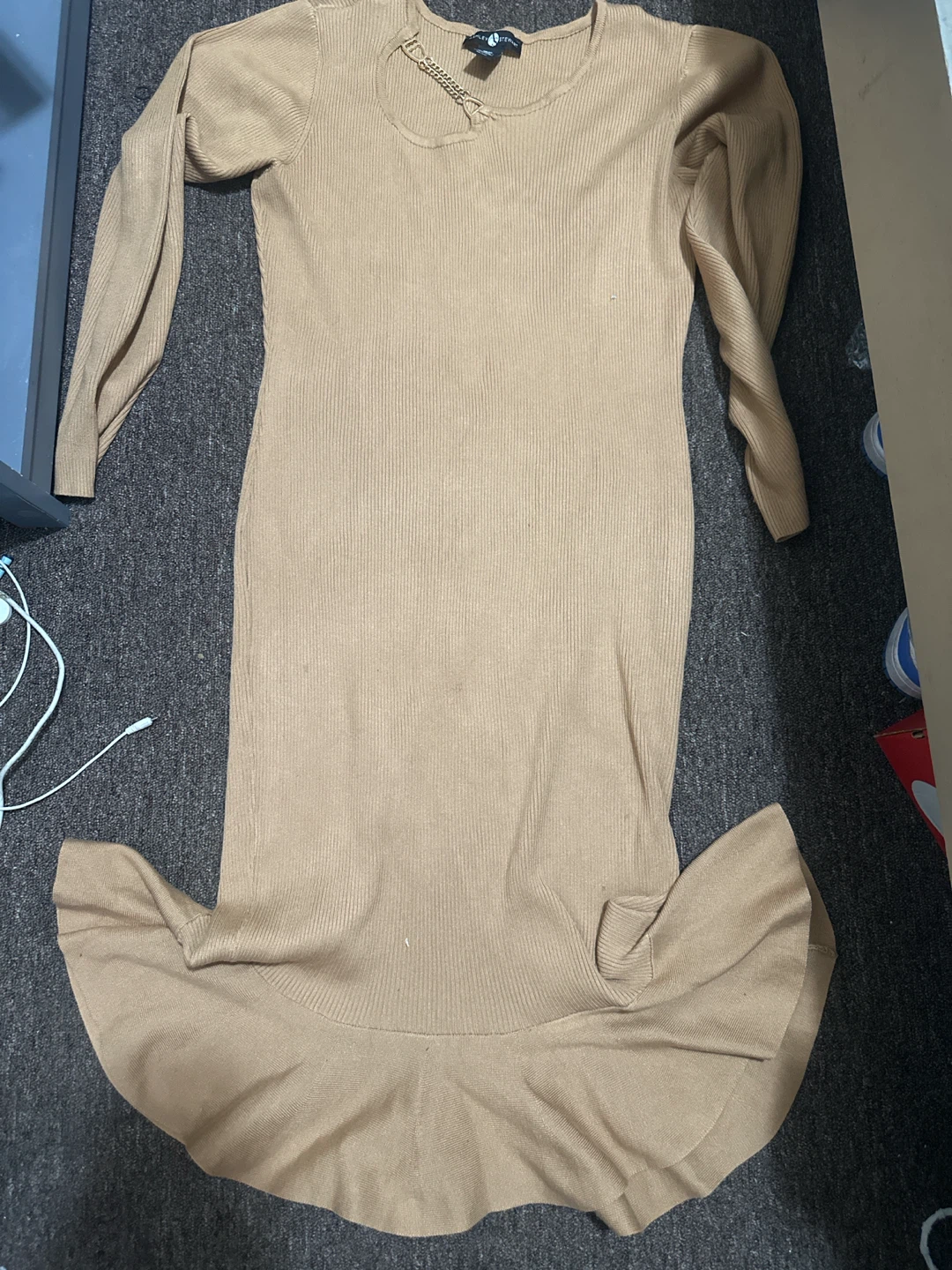 Bundle of 2 plus sized sweater dresses - photo 2