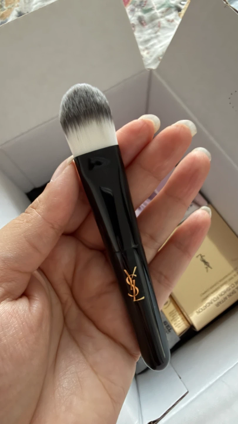 Yves Saint Laurent Beauty Set - photo 5