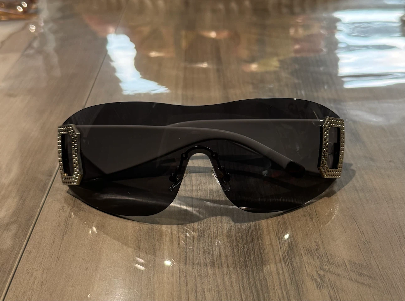 Statement Sunglasses - White & Black - photo 4