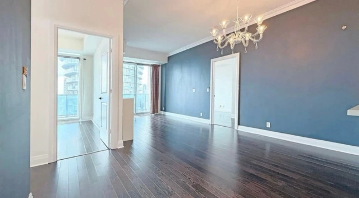 Condo for lease near square one - Immediate - photo 3