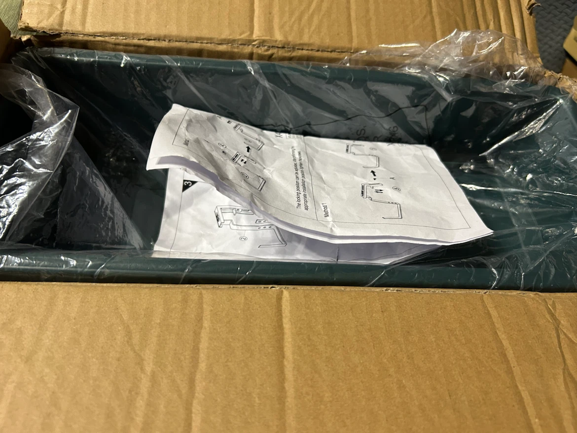 New 3 pack Green Hanging Planter with Brackets - photo 5