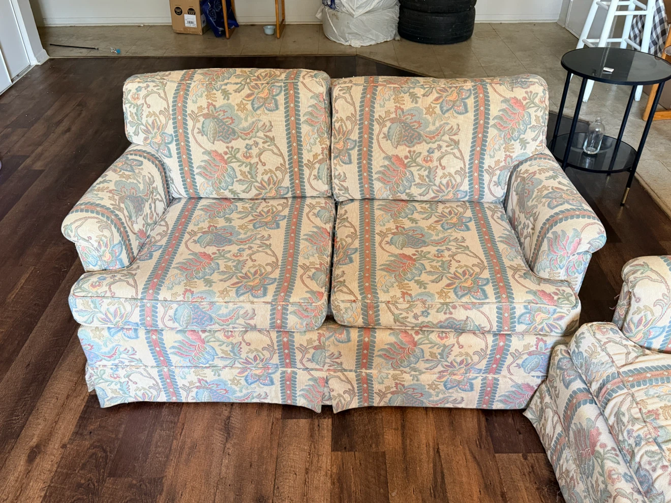 Vintage Floral Sofa set - one converts to sleeper bed - photo 2