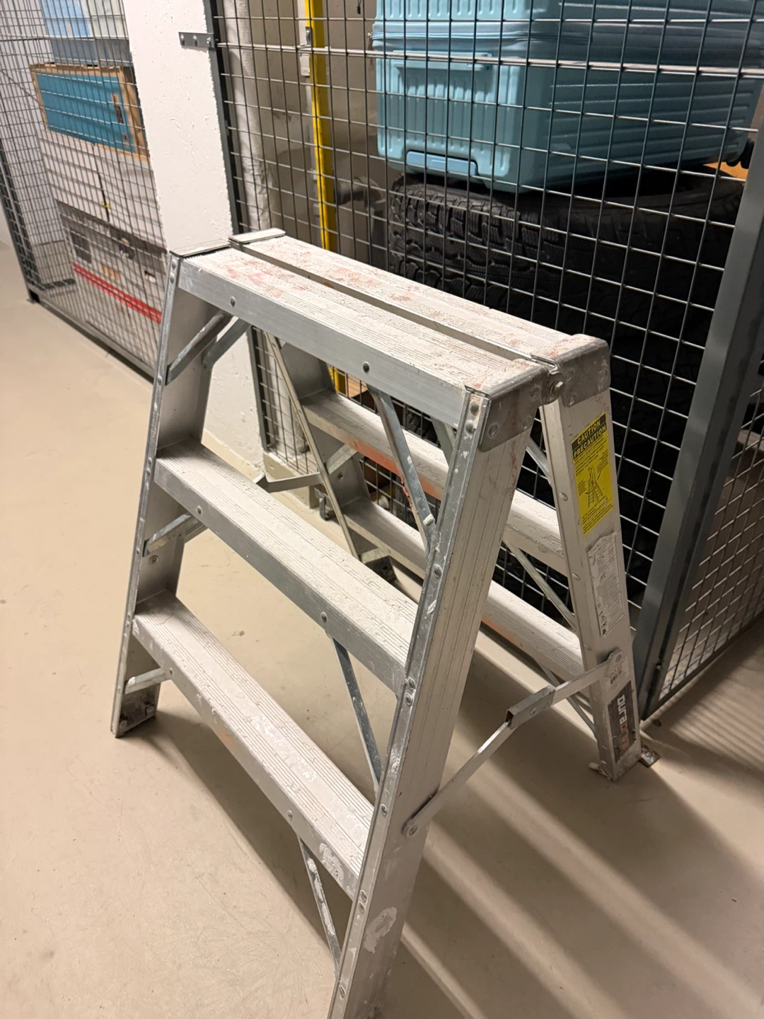 Aluminum Step Ladder