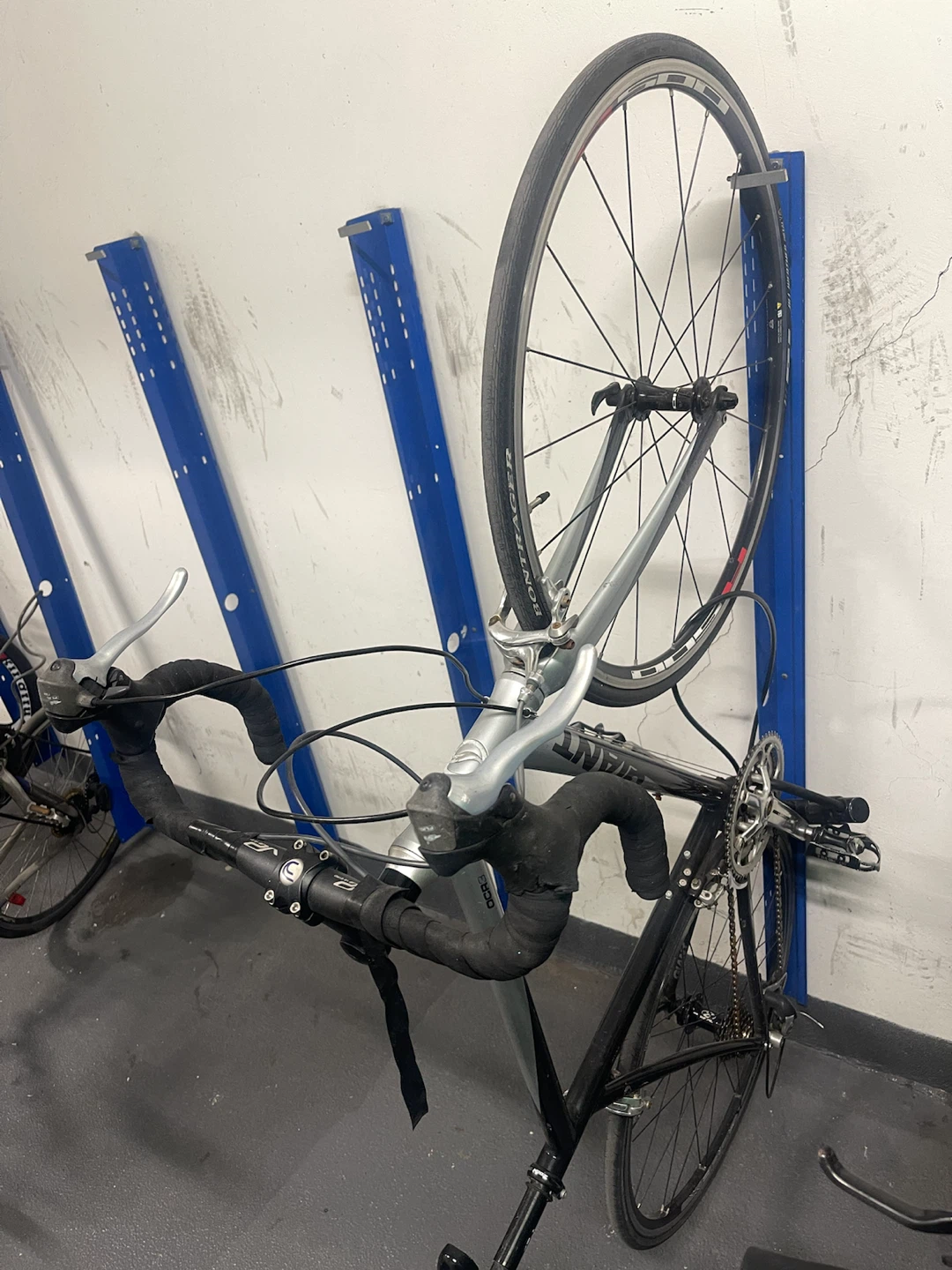 Giant Bicycle - photo 2