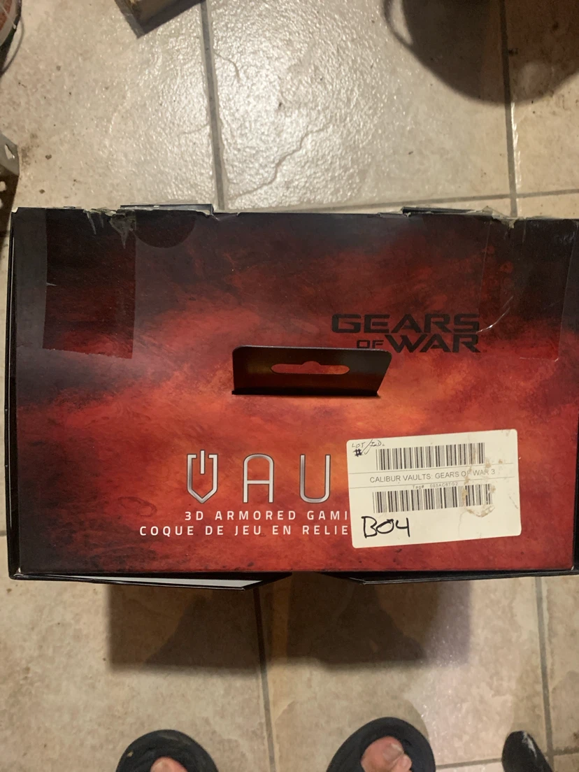 Gears of War 3 Vault 3D Armored Gaming Case Xbox 360 - photo 2