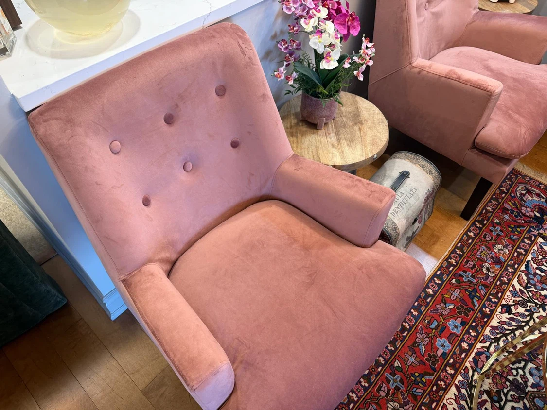 Pink Velvet Accent Chair - photo 3