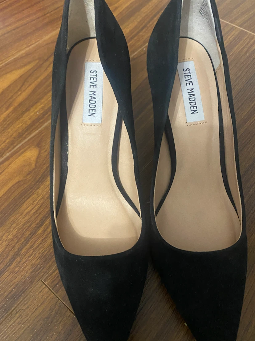 Steve Madden Black Suede Pumps - photo 2