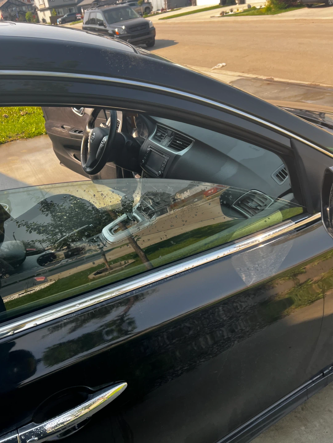 2015 Nissan Sentra Vehicle - photo 4
