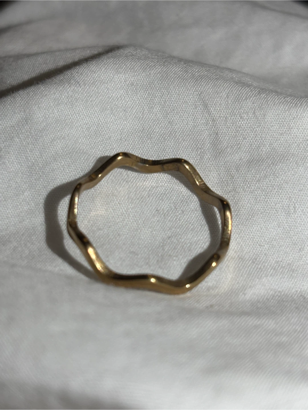 10k Gold Wave Ring - Size 7 - photo 2