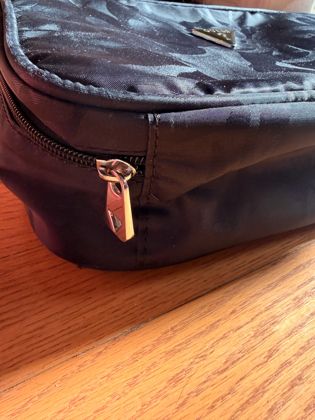 Y2K GUESS Unisex Black Camouflage Travel Toiletry Bag - photo 3