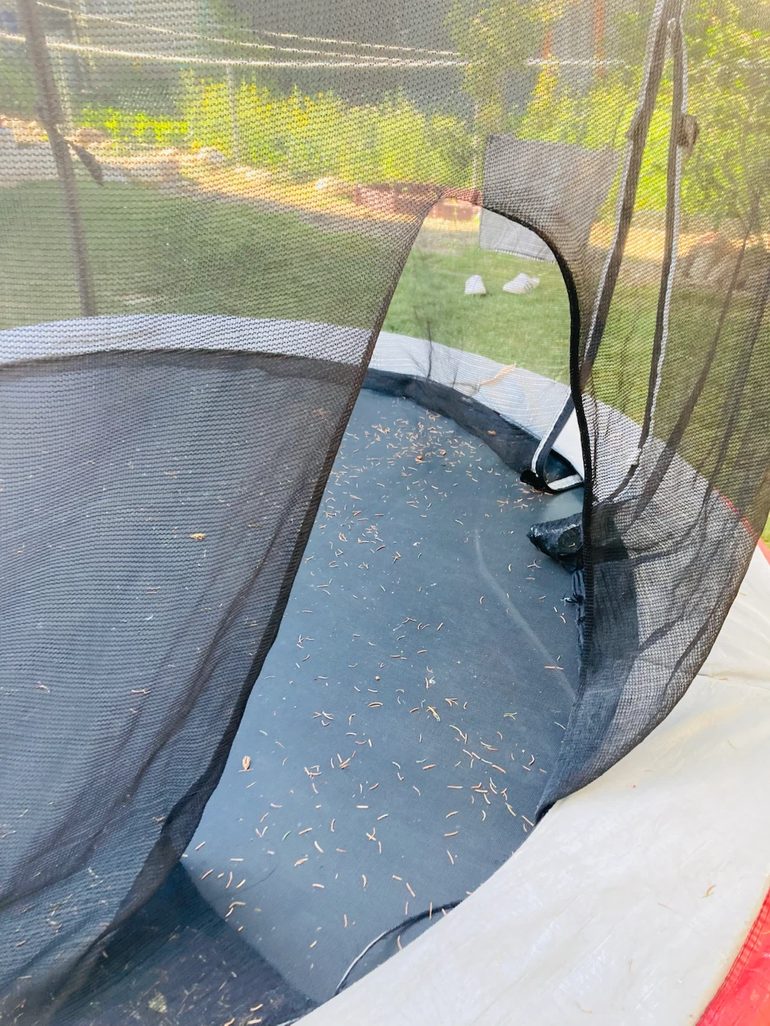 Trampoline with Safety Enclosure Net - photo 2