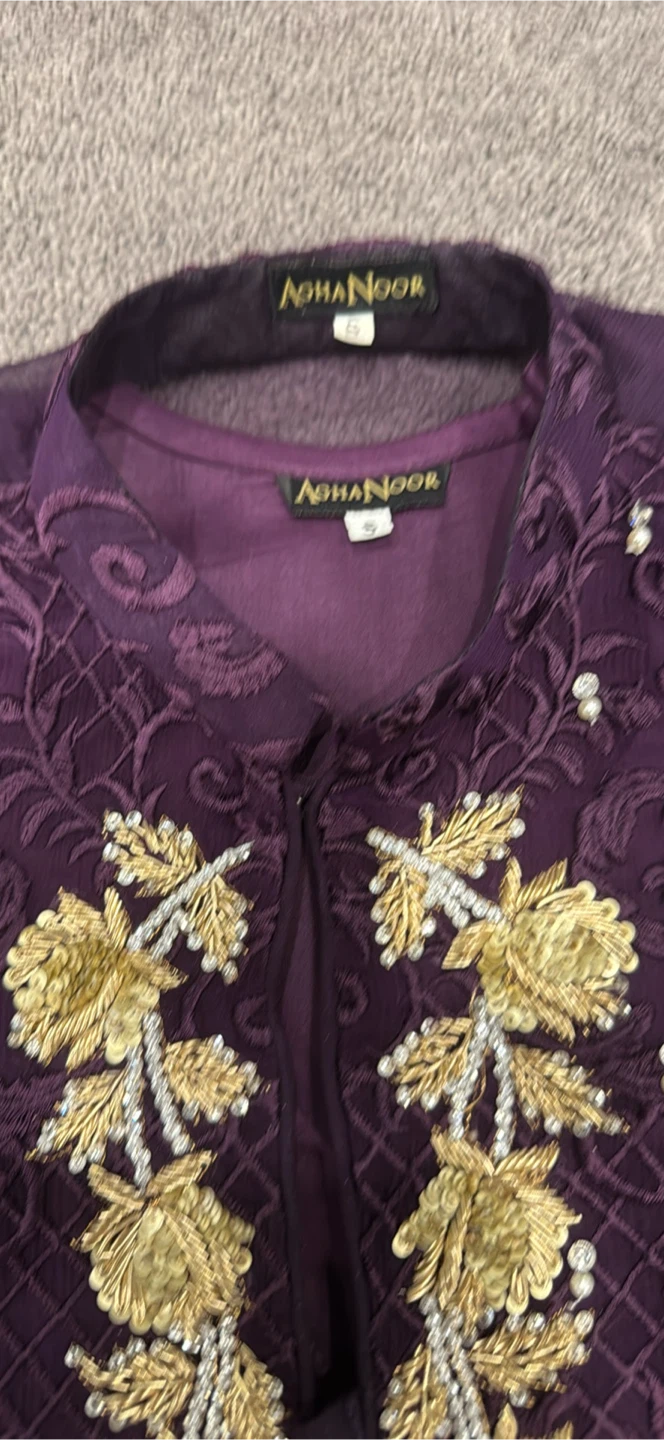 Agha noor cleaning closet - photo 2