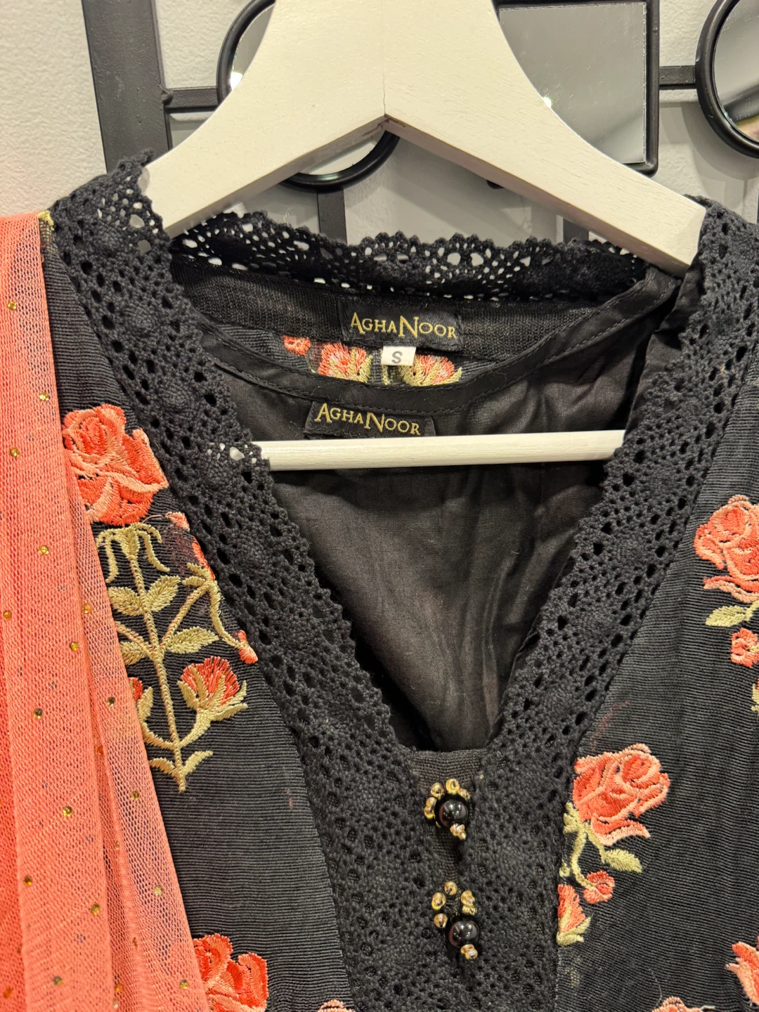 Agha noor cleaning closet - photo 5
