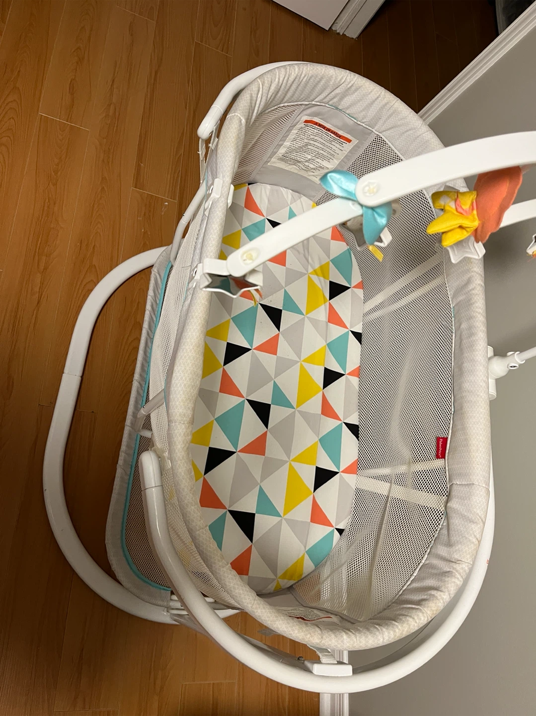 Fisher-Price Soothing Motions Baby Bassinet - photo 2