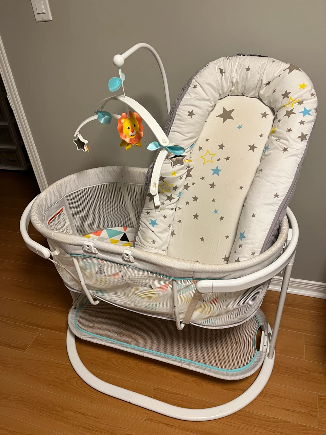 Fisher-Price Soothing Motions Baby Bassinet - photo 3