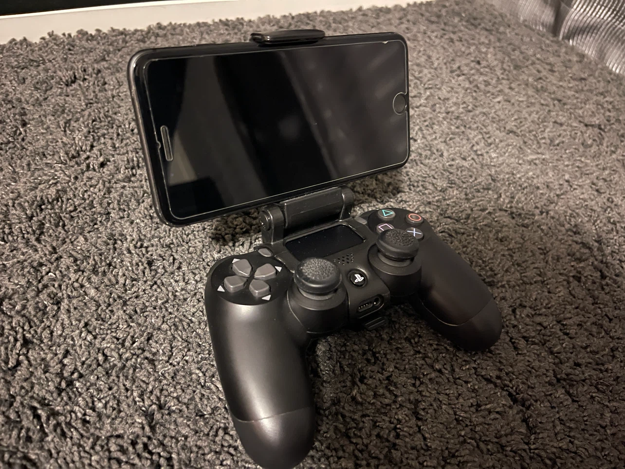 Phone Mount for PS4 Controller